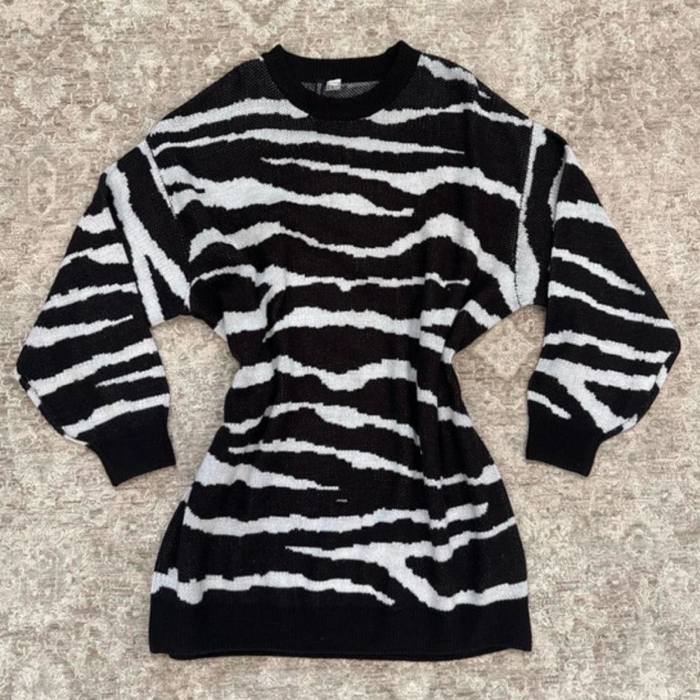 H&M Black & White Zebra Print Crewneck Sweater